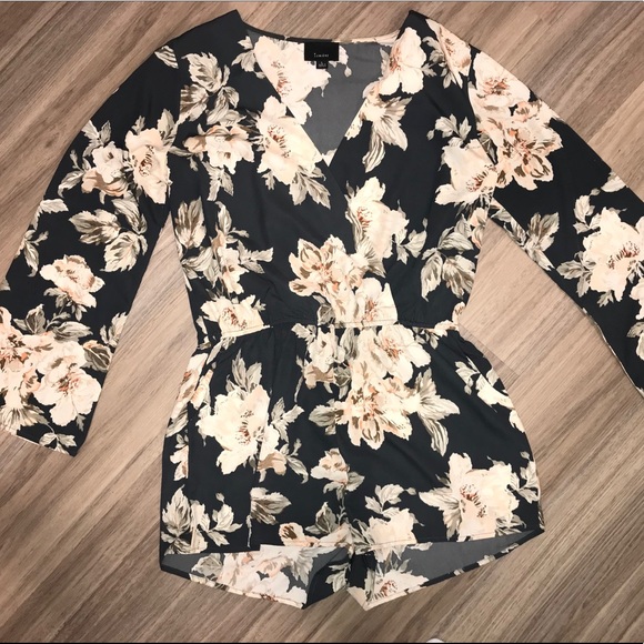 Romper - Picture 2 of 5